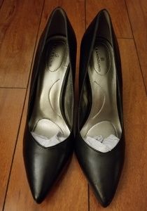 New! Bandolino Fatin Black Pump